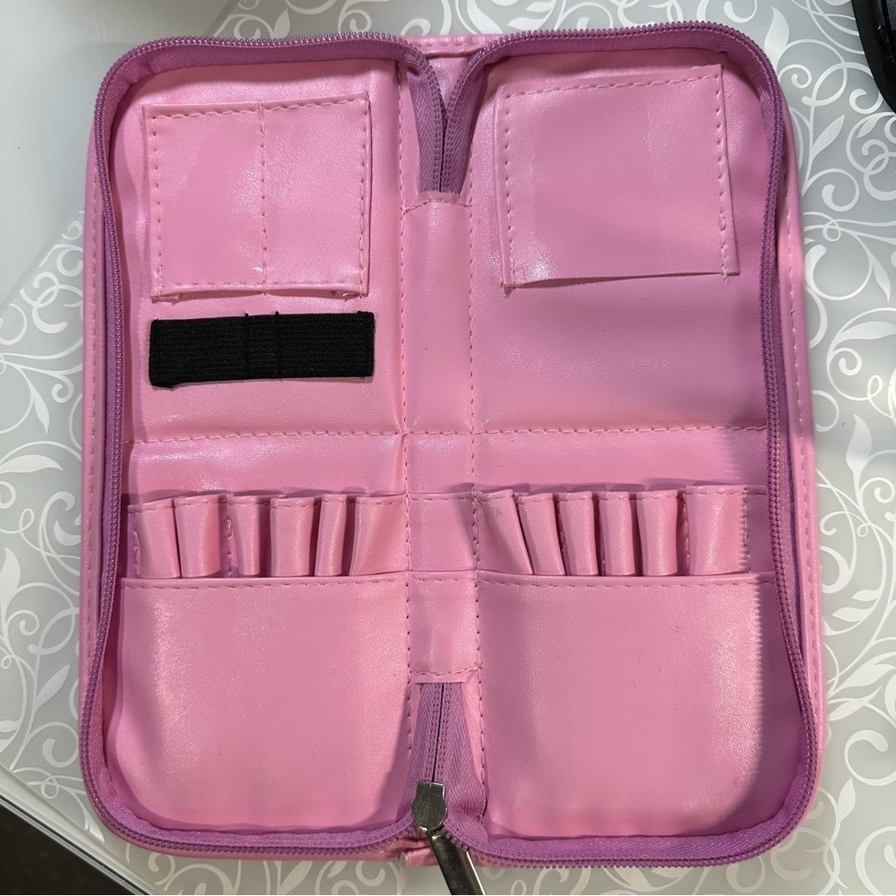 Nail By Dev Brush Case